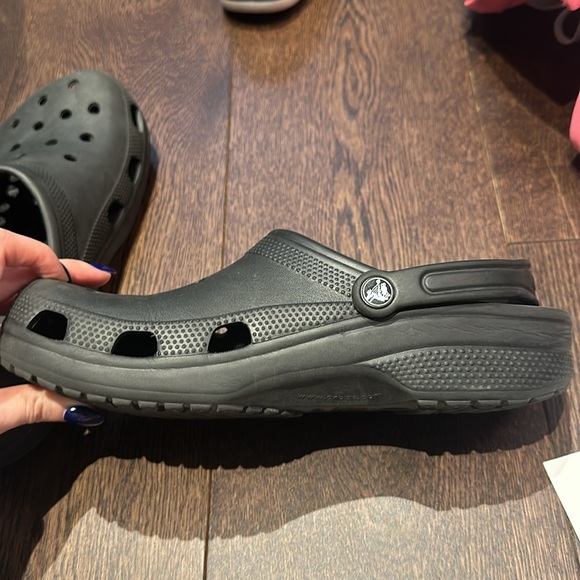 Black Crocs - Picture 7 of 10